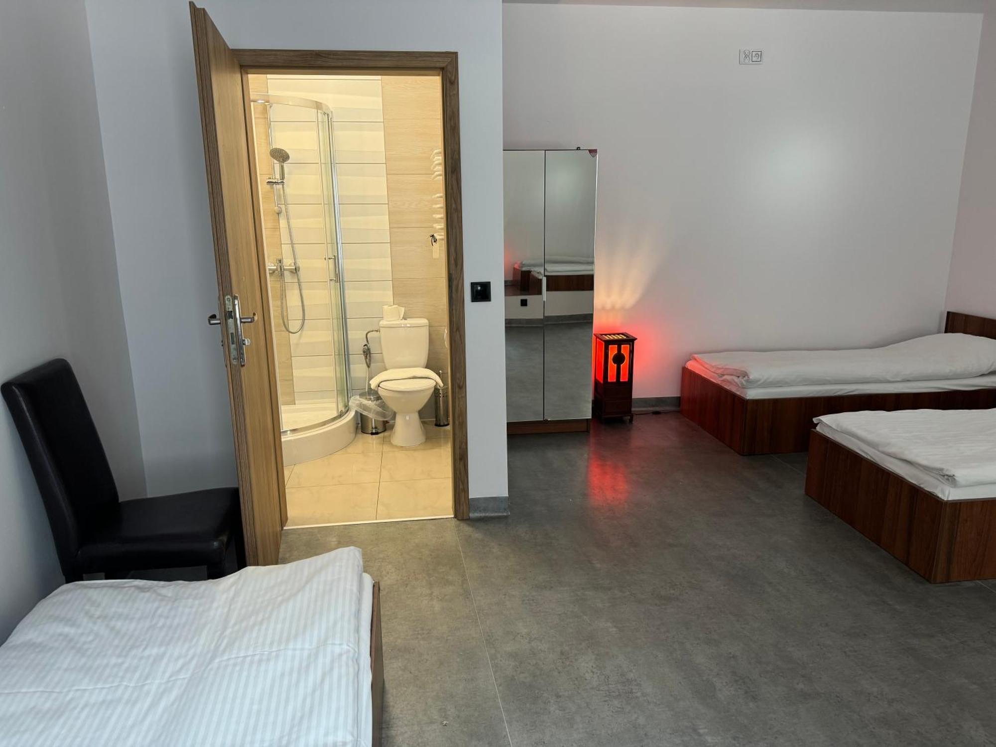 Economy Triple Room