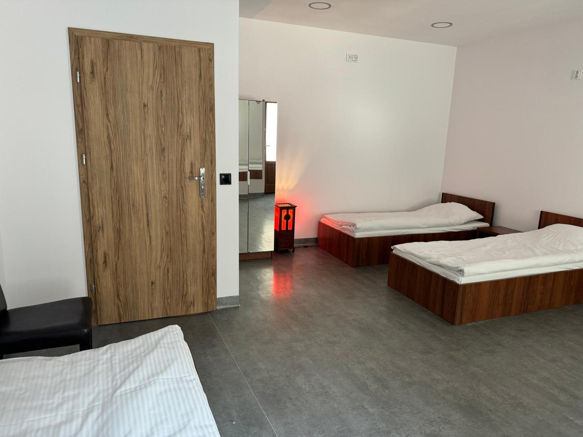 Economy Triple Room